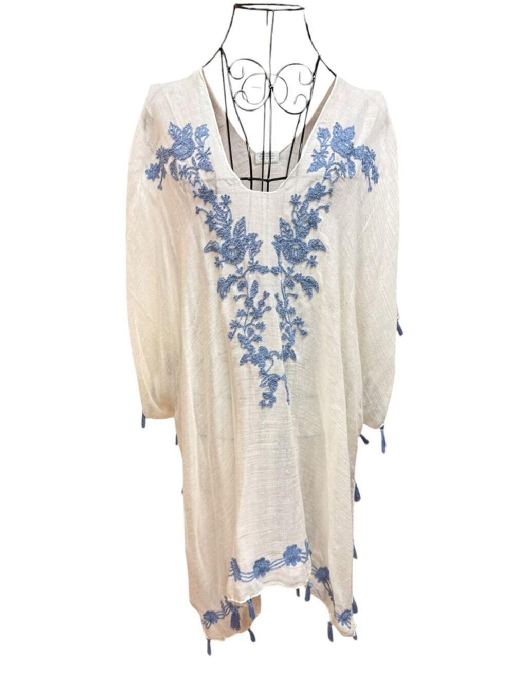 Lulla Collection Ivory Top with Blue Floral Embroidery XXL